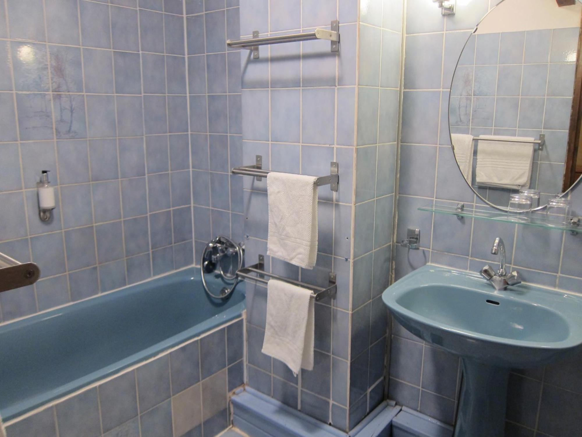Auberge Des Deux Rivieres Seix Room photo