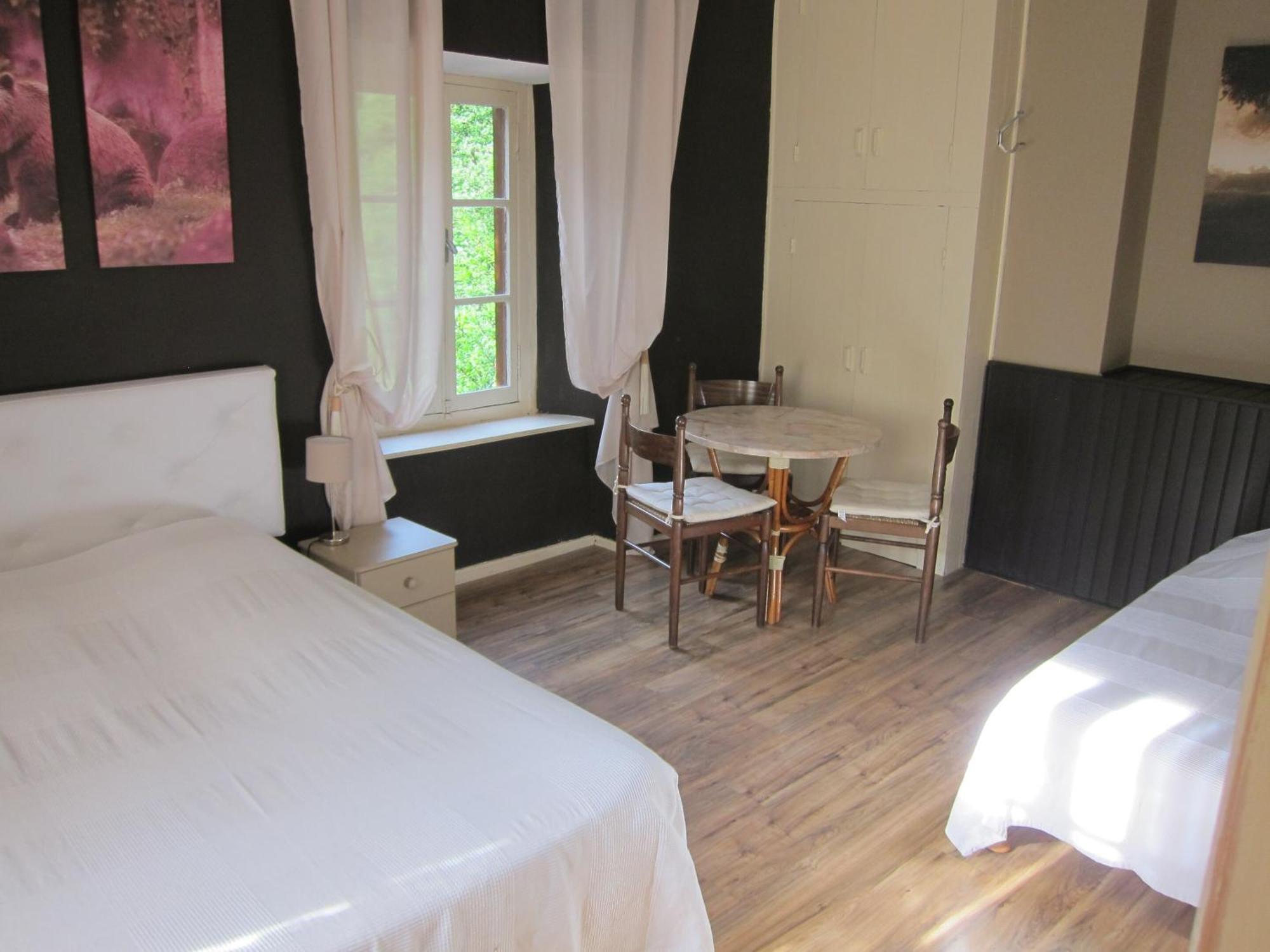 Auberge Des Deux Rivieres Seix Room photo