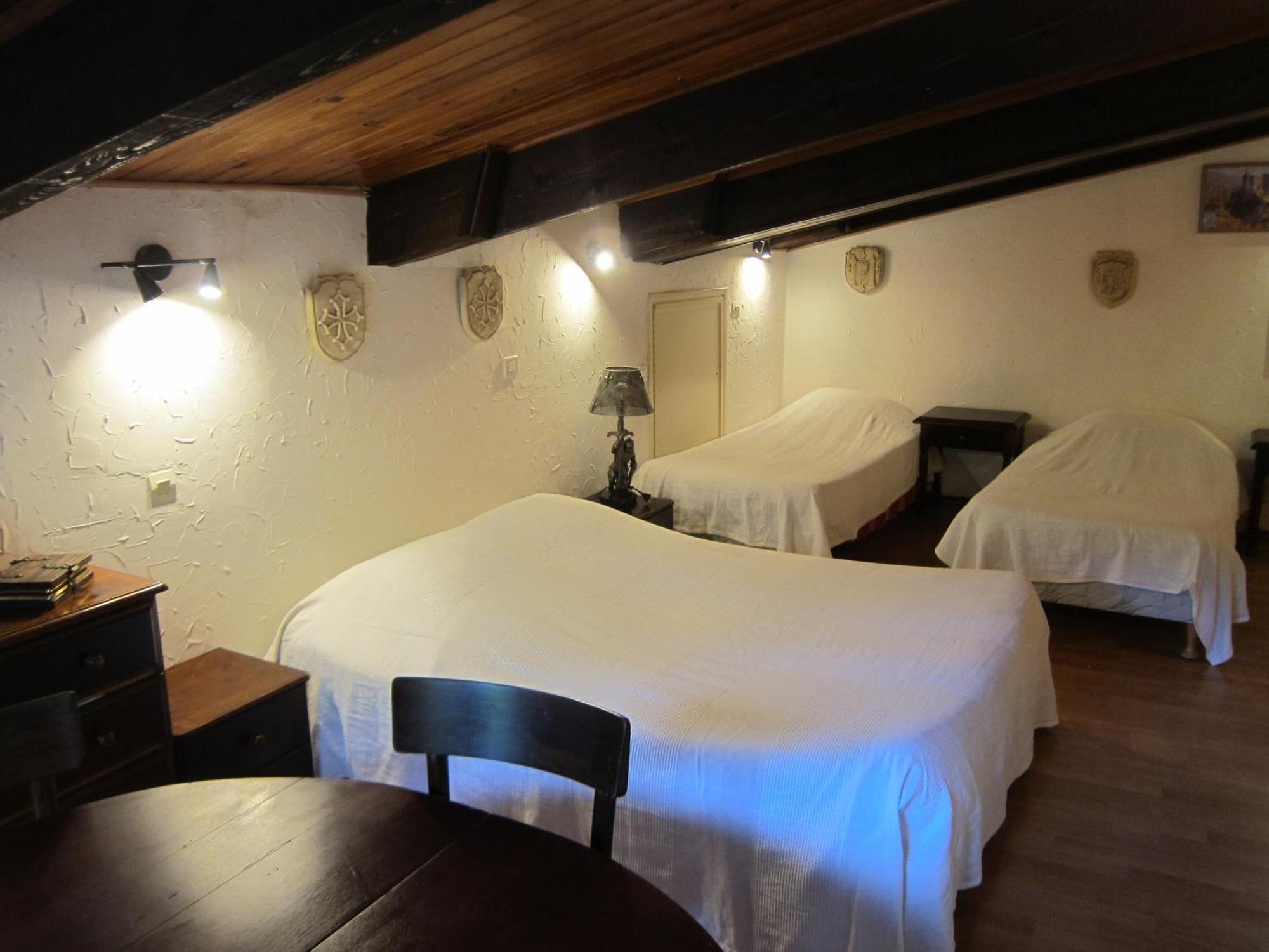 Auberge Des Deux Rivieres Seix Room photo