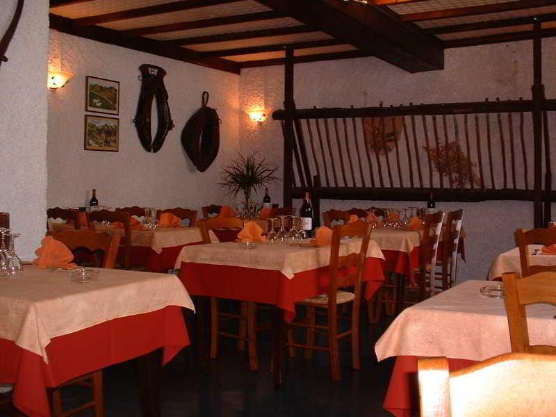 Auberge Des Deux Rivieres Seix Exterior photo